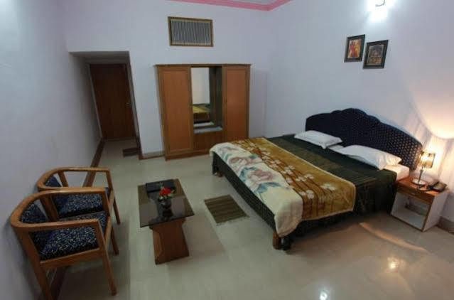 Hotel Surya Khajurāho Exterior foto